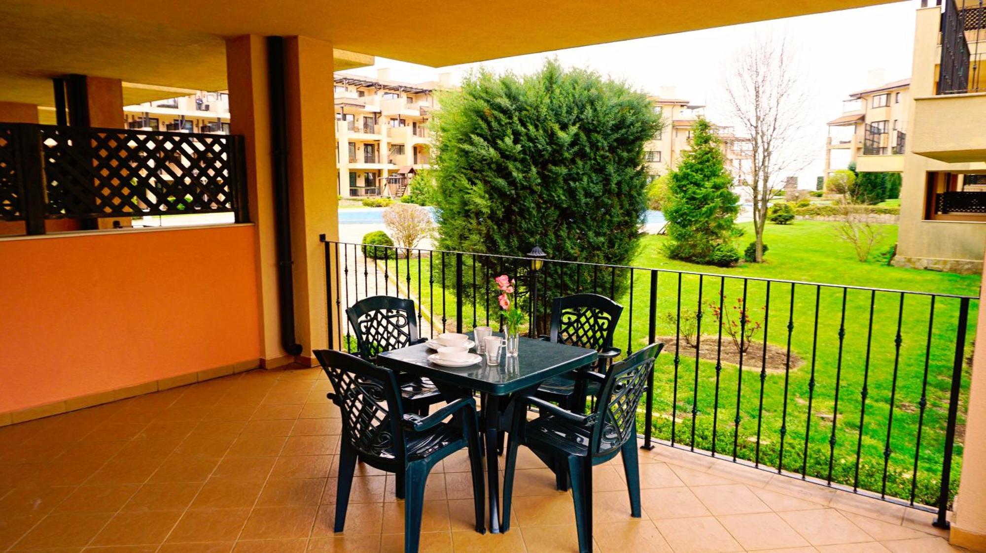 Hc Apartments Kaliakria Topola Rum bild